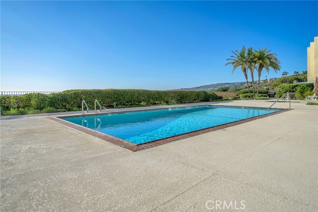 3200 La Rotonda Drive, Rancho Palos Verdes, California 90275, 3 Bedrooms Bedrooms, ,2 BathroomsBathrooms,Residential,For Sale,La Rotonda,SB24064297