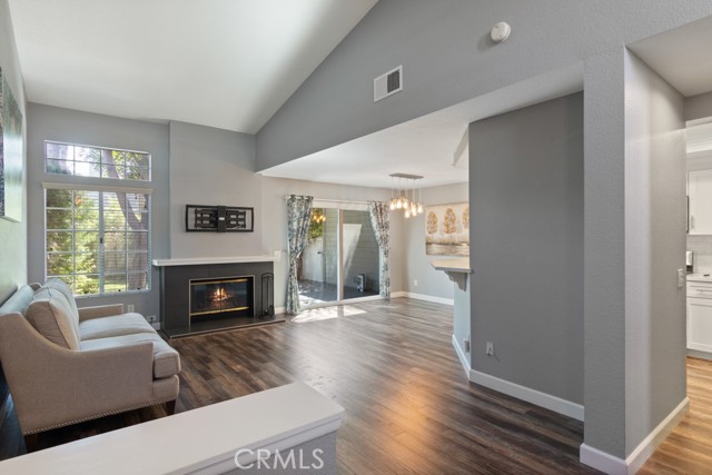 Detail Gallery Image 9 of 51 For 13592 Eucalyptus St, Tustin,  CA 92782 - 3 Beds | 2/1 Baths