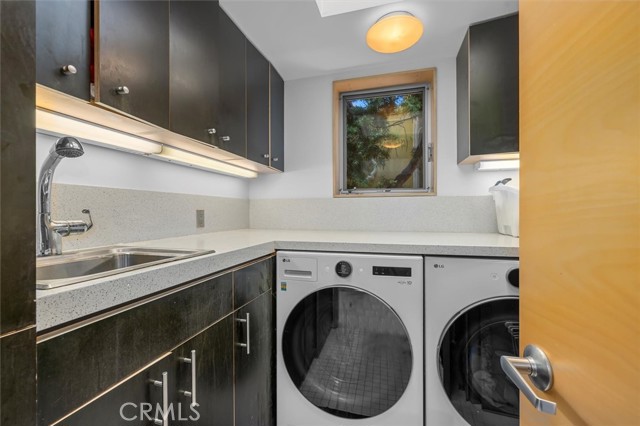 Detail Gallery Image 35 of 46 For 604 33rd St, Manhattan Beach,  CA 90266 - 4 Beds | 5/1 Baths