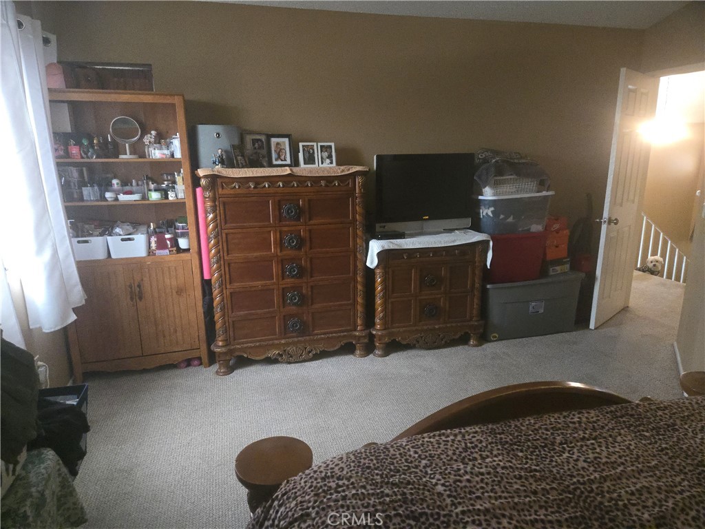 https://media.crmls.org/medias/227addd4-b2bd-45fb-b6ff-787f2399dc62.jpg?preset=X-Large