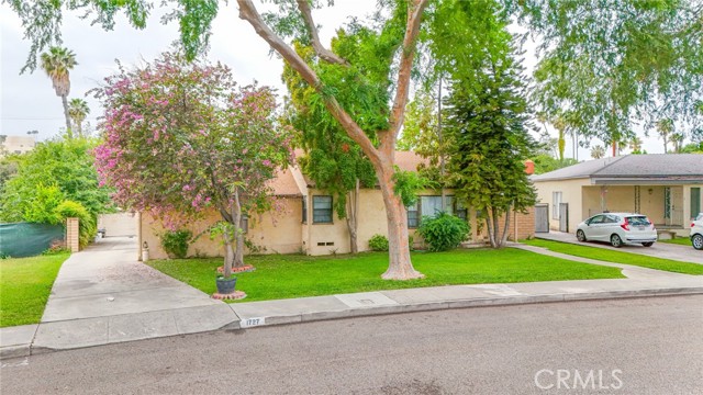 1727 Westwood Place, Pomona CA: https://media.crmls.org/medias/227b09b9-103f-419f-9393-b746f919bf2b.jpg
