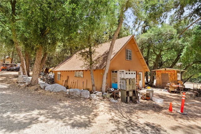 Detail Gallery Image 7 of 37 For 501 S Mountain Ave, Mt Baldy,  CA 91759 - 8 Beds | 4 Baths