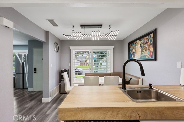 Detail Gallery Image 11 of 25 For 2215 E Avalon, Santa Ana,  CA 92705 - 3 Beds | 2 Baths