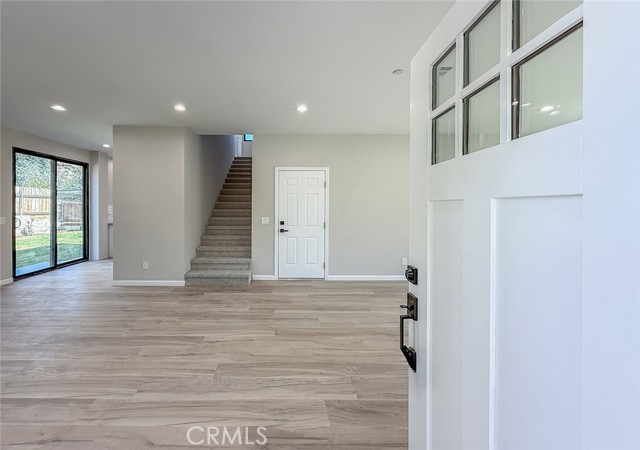 Detail Gallery Image 5 of 46 For 28722 Lincoln Ave, Castaic,  CA 91384 - 3 Beds | 3 Baths