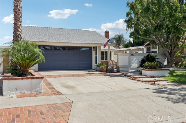 242 N Camino Arroyo, Anaheim CA: https://media.crmls.org/medias/227db652-c6c9-45a5-82fa-fcf4909b7630.jpg