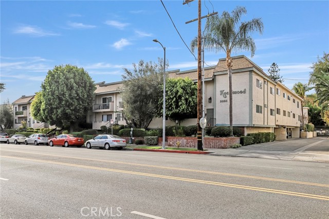 Detail Gallery Image 16 of 16 For 5055 Coldwater Canyon Ave #110,  Sherman Oaks,  CA 91423 - 2 Beds | 2 Baths