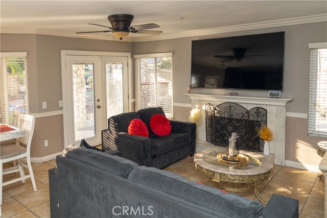 Detail Gallery Image 3 of 15 For 7234 Bodega, Fontana,  CA 92336 - 4 Beds | 3 Baths