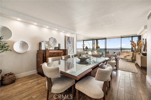 Detail Gallery Image 8 of 34 For 1750 E Ocean Bld #209,  Long Beach,  CA 90802 - 2 Beds | 2 Baths