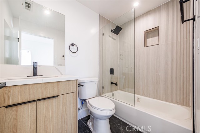 Detail Gallery Image 46 of 75 For 5209 W 20th, Los Angeles,  CA 90016 - – Beds | – Baths