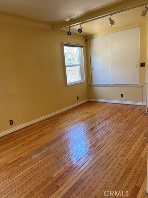 Detail Gallery Image 8 of 15 For 8414 Bleriot Ave, Los Angeles,  CA 90045 - 3 Beds | 3 Baths