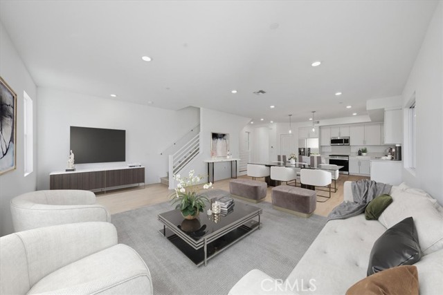 2544 Hepburn Street, South El Monte CA: https://media.crmls.org/medias/227fc1e5-6ec0-46be-bb21-e430e597f1a6.jpg