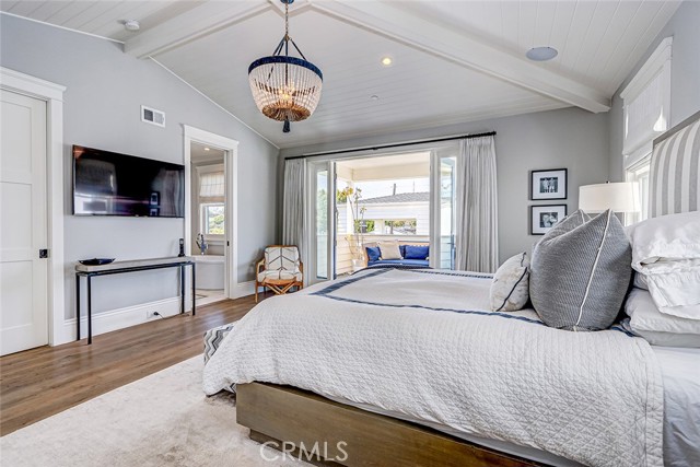 Detail Gallery Image 27 of 35 For 569 33rd, Manhattan Beach,  CA 90266 - 6 Beds | 5/1 Baths