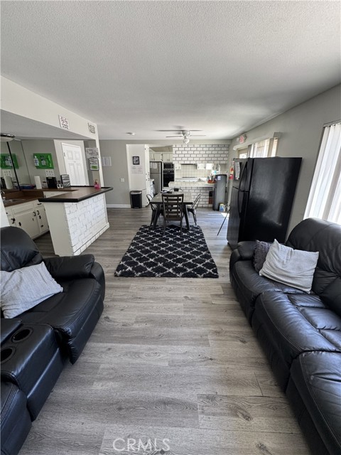 Detail Gallery Image 10 of 19 For 7460 Summit St, Riverside,  CA 92504 - 4 Beds | 2/1 Baths