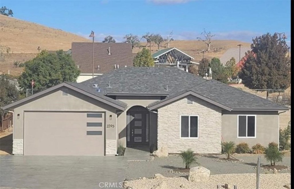 2295 Holly Drive, Paso Robles, CA 93446