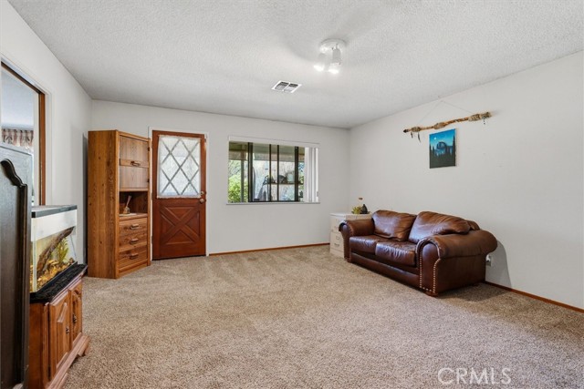 Detail Gallery Image 6 of 34 For 40888 Goldside, Oakhurst,  CA 93644 - 3 Beds | 2 Baths