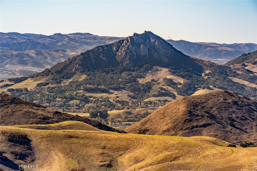 https://media.crmls.org/medias/2281475d-670d-4c34-bb98-3ff72ef3b60f.jpg?preset=X-Large