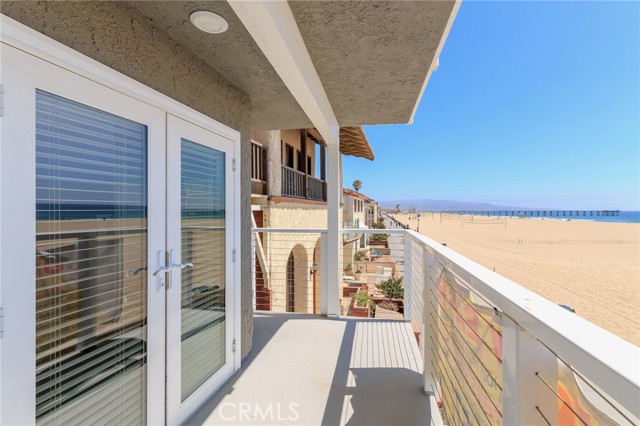 1836 The Strand, Hermosa Beach CA: https://media.crmls.org/medias/228188d3-f415-465f-aabc-d5f6f0313add.jpg