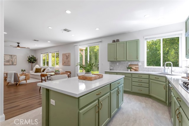 25614 Housman Place, Stevenson Ranch CA: https://media.crmls.org/medias/228280bf-baff-4fbc-825a-f04b15de4ea0.jpg