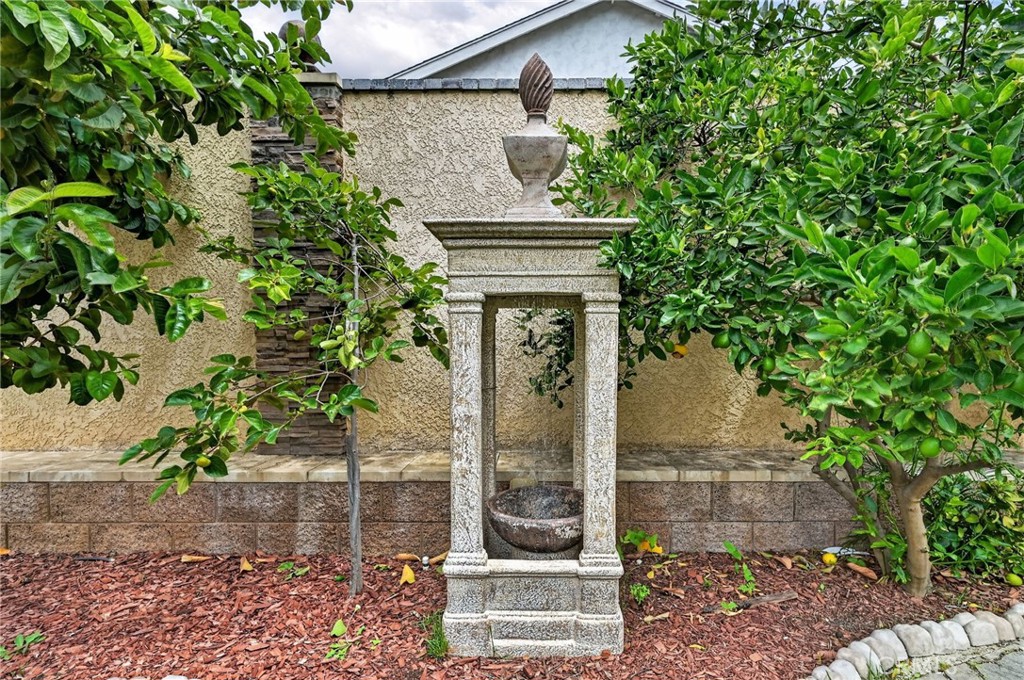 https://media.crmls.org/medias/2282dba3-a6e3-47d8-8419-2dd3479f26f0.jpg?preset=X-Large