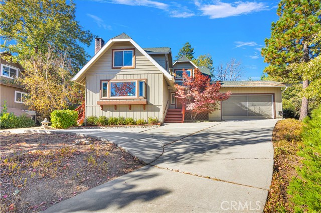 Detail Gallery Image 3 of 41 For 27919 St Bernard Ln, Lake Arrowhead,  CA 92352 - 4 Beds | 2 Baths