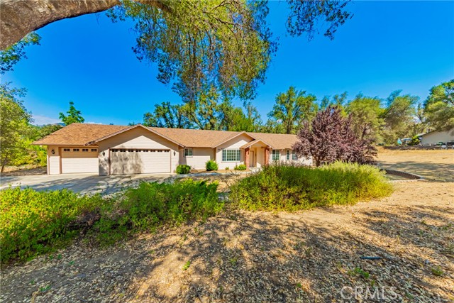 41028 Shandee Lane, Ahwahnee CA: https://media.crmls.org/medias/22853e8c-3b11-49b8-a610-9060dca1d309.jpg