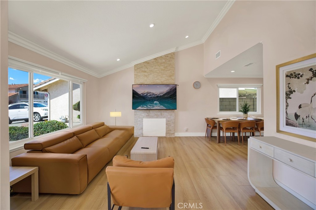 MLS #OC26160499 image #5