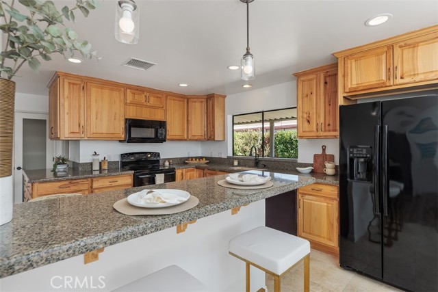 Detail Gallery Image 10 of 45 For 1457 Salem Ct, Oceanside,  CA 92057 - 2 Beds | 2 Baths