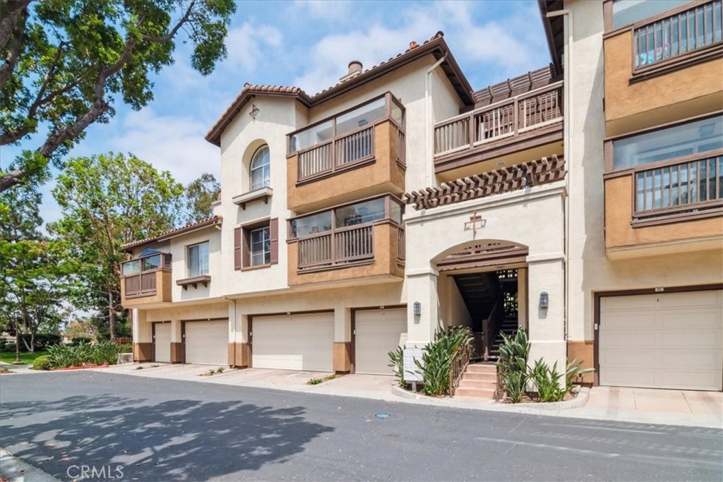 2960 Champion Way #1006