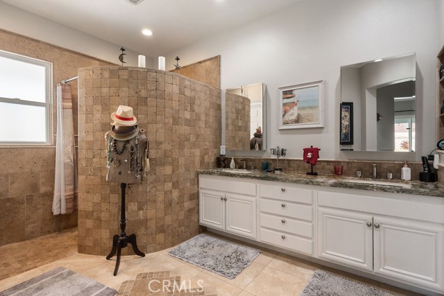 Detail Gallery Image 34 of 75 For 29648 Pebble Beach Dr, Murrieta,  CA 92563 - 5 Beds | 3 Baths