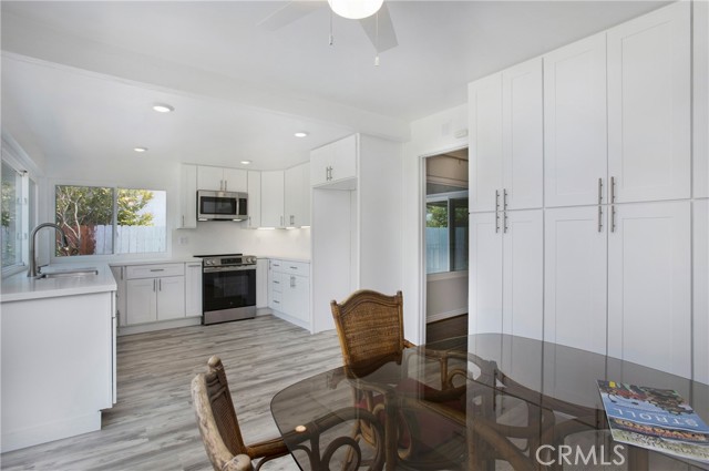 2220 Port Aberdeen Place, Newport Beach CA: https://media.crmls.org/medias/2286c830-3a53-48e1-9f3d-35cdcff9fbee.jpg