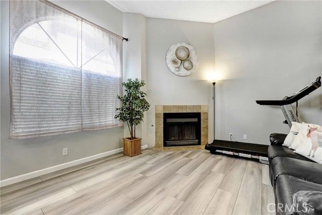 Detail Gallery Image 4 of 20 For 2620 W Grand Ave #E,  Alhambra,  CA 91801 - 3 Beds | 2/1 Baths