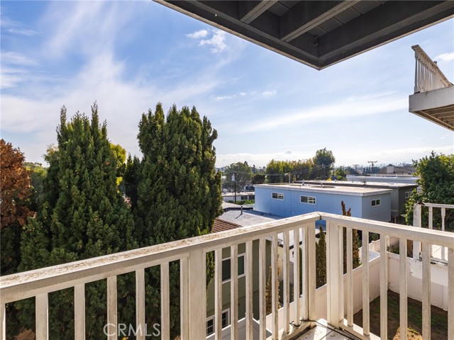 1732 Wollacott Street, Redondo Beach, California 90278, 3 Bedrooms Bedrooms, ,2 BathroomsBathrooms,Residential,For Sale,Wollacott,SB25017562