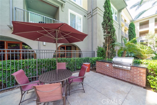 1801 E Katella Avenue, Anaheim CA: https://media.crmls.org/medias/2288e5a6-ffd4-4f47-92b9-1f0b73f4609b.jpg