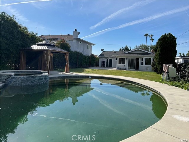 Detail Gallery Image 3 of 12 For 1317 W Fern Dr, Fullerton,  CA 92833 - 4 Beds | 2 Baths