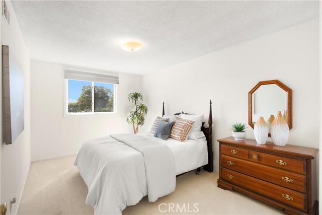 23326 Elm Avenue, Torrance CA: https://media.crmls.org/medias/228b0b01-119a-4bd4-bfb1-09f4ebf5554e.jpg