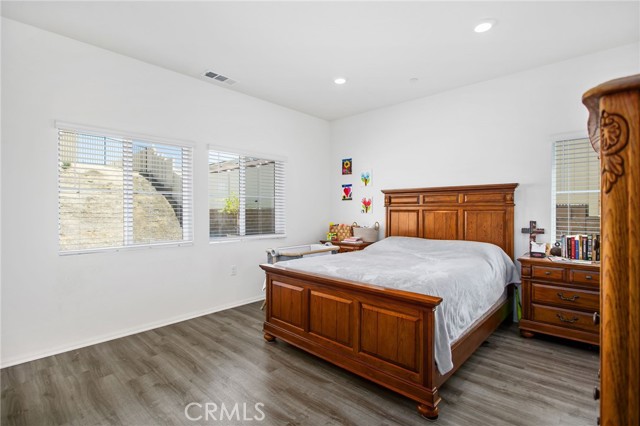 35308 Couples Court, Beaumont CA: https://media.crmls.org/medias/228bc58b-dcae-4f4d-9fbf-2ec3e3c06ace.jpg