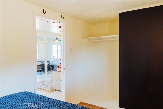48317 Burns Canyon Road, Pioneertown CA: https://media.crmls.org/medias/228bcaec-e0a8-41fc-8e7c-926c0d95f116.jpg