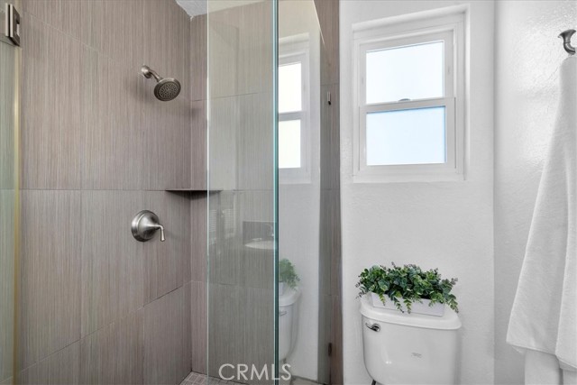 1747 Barry Avenue, Los Angeles CA: https://media.crmls.org/medias/228bee43-d19a-482f-8249-dae4ada9e0a3.jpg