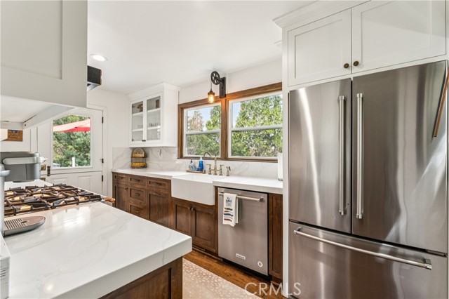 Detail Gallery Image 13 of 64 For 28898 Palisades, Lake Arrowhead,  CA 92352 - 4 Beds | 3 Baths