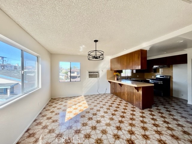 1233 /1235 W 24th, San Pedro CA: https://media.crmls.org/medias/228cc0b2-04b1-449f-a512-02cb1c174842.jpg