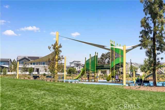 270 Sora, Irvine CA: https://media.crmls.org/medias/228d9908-0d3d-44d1-b69d-a6c81ef516ff.jpg