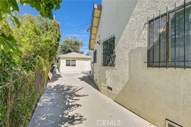 Detail Gallery Image 25 of 48 For 1918 Cyril Ave, Los Angeles,  CA 90032 - 6 Beds | 4/1 Baths