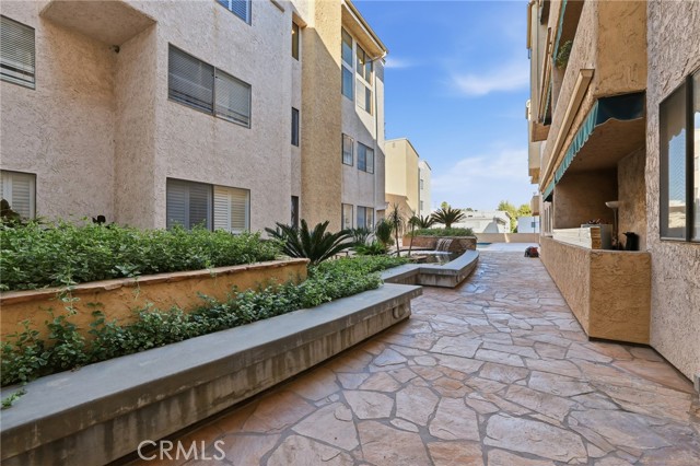 Detail Gallery Image 29 of 43 For 5310 Zelzah Ave #302,  Encino,  CA 91316 - 2 Beds | 2 Baths