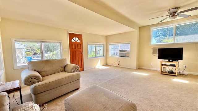 Detail Gallery Image 12 of 24 For 843 Laveta Ter, Echo Park,  CA 90026 - 4 Beds | 2 Baths