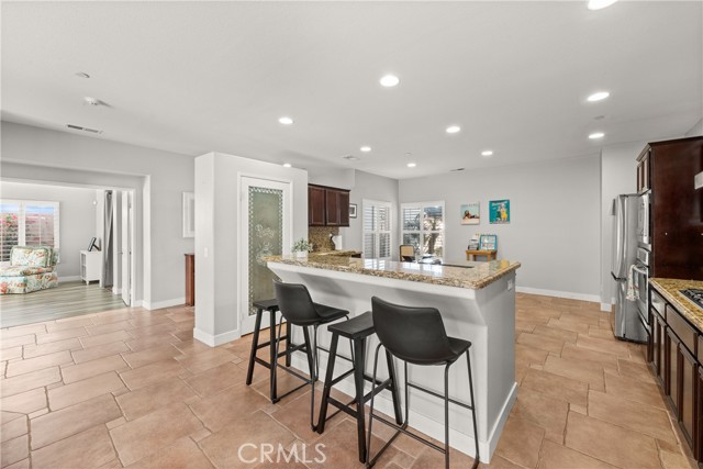 Detail Gallery Image 15 of 38 For 975 Alta Cresta, Palm Springs,  CA 92262 - 4 Beds | 3 Baths