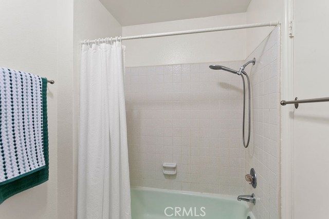 12400 Montecito Road, Seal Beach CA: https://media.crmls.org/medias/228f5ac5-e9c4-422c-98a7-7b09ad6689d4.jpg