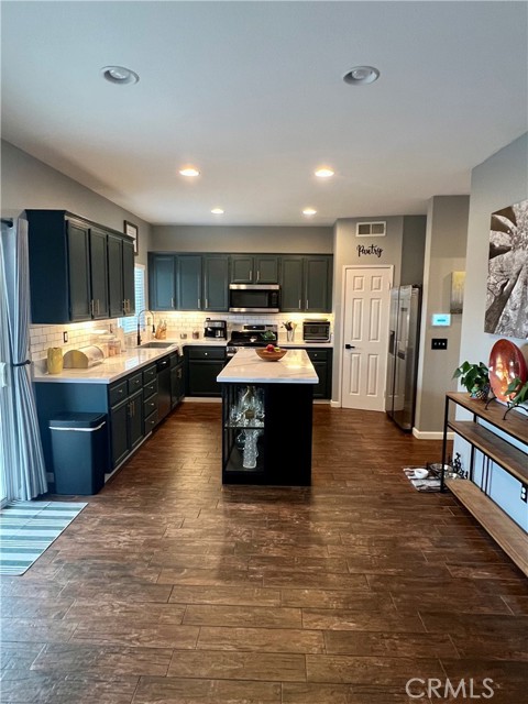 Detail Gallery Image 11 of 48 For 118 Fuerte Ct, Hemet,  CA 92545 - 3 Beds | 2 Baths