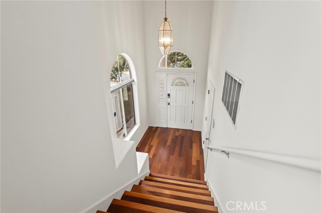 Detail Gallery Image 5 of 49 For 272 Manzanita, Thousand Oaks,  CA 91361 - 4 Beds | 3 Baths