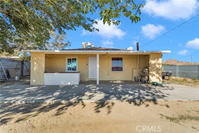 Detail Gallery Image 1 of 38 For 10394 Baker Rd, Lucerne Valley,  CA 92356 - 3 Beds | 1/1 Baths