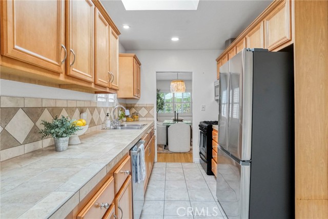 4299 Bakman Avenue, Studio City CA: https://media.crmls.org/medias/2290cbd7-31e2-4701-bd7b-d49a326432b6.jpg